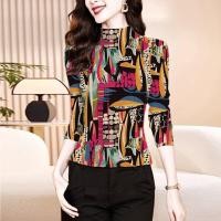 ราคา เสื้อยืดคอตั้งสีแดง ทรงหลวม แขนยาว ผ้าฝ้ายแท้ ทรงพอดีตัว แฟชั่นฤดูใบไม้ผลิ 2025 เสื้อเชิ้ตพื้นฐานสำหรับผู้หญิง (23246799912)