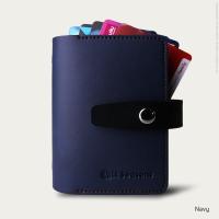 ราคา กระเป๋าใส่บัตร สลักชื่อฟรี หนังเทียม เก็บบัตรได้ 24 ใบ Personalized PU Bifold Card Holder V 4 (22288771083)