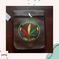 ราคา กระเป๋าสะพายข้าง cover story กระเป๋าสะพายหนังลายดอกกัญชา กระเป๋าสะพายข้างแฟชั่น กระเป๋าสะพายไหล่ ราคาถูก (4011420913)