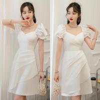 ราคา เดรสสีขาวตัวน้อย เดรสแฟชั่น แขนพอง กระโปรงสั้น เรียบหรู ดูดี (23277211068)