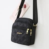 ราคา กระเป๋าสะพายข้างผ้าไนลอนทรงสี่เหลี่ยมตั้งสำหรับผู้หญิง กระเป๋าใส่เหรียญ กระเป๋าใส่โทรศัพท์มือถือ กระเป๋าสะพายข้างแบบสะพายข้างข้างเดียว กระเป๋าใส่ของเล็กสำหรับผู้หญิงวัยกลางคนและผู้สูงอายุ (23151940913