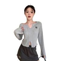 ราคา เสื้อคอวีโชว์ชุดแขนยาวสีดำคอวีสำหรับผู้หญิงใส่ในฤดูใบไม้ร่วงเข้ารูปพอดีคอวีเปิดหลังมีระบาย (23208391324)