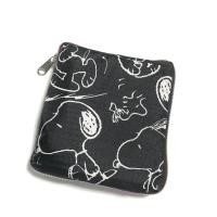 ราคา SNOOPY กระเป๋าสะพายไหล่ ลดโลกร้อน พับเก็บได้ มีซิป ผ้าไนล่อน ลาย snoopy สนูปปี้ สีดำ มีซิปบน ด้านหน้ามีช่องใส่ของ2ช่อง ขนาด 38x45x16 cm BY NPNN (17169724261)