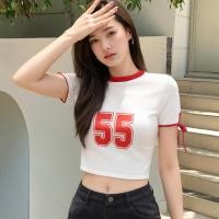 ราคา Closet Crush เสื้อยืดคอกลม แขนสั้น แต่งขอบสีแดง สกรีนตัวเลข สีขาว (23372869869)