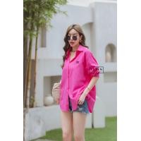 ราคา Miu Miu Shirt เสื้อเชิ๊ตผ้าพื้นเนื้อดี ช่วงอกปักตัวอักษรตามแบบฉลับแบรนด์ดัง งานสวยนะคะ ทรงโอเวอร์ไซต์คะ แม๊ทกับกางเกงขาสั้นก็สวยคะ (22490148967)