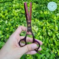 ราคา กรรไกรตัดขนสัตว์เลี้ยง 6 นิ้วกรรไกรตัดขนสุนัข กรรไกรตัดขนหมา Dog Grooming Scissors กรรไกรซอย กรรไกรตรง กรรไกรตัดขนแมว Japan Quality (7791714552)
