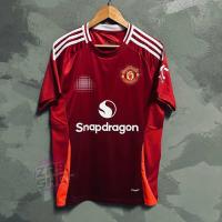 ราคา ใหม่ เสื้อทีม แมนยู Home ฤดูกาล 2024 2025 เนื้อผ้าโพลิเอสเตอร์ คุณภาพเยี่ยม (22819410118)