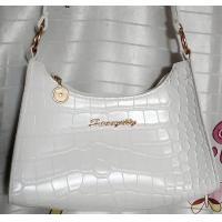 ราคา กระเป๋าสะพายไหล่ หนังPU เกรด A สีสันสวยงาม เหมาะกับวัยรุ่น ขนาดยาว 8 นิ้ว (21103013380)