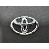 ราคา LOGO TOYOTA โลโก้ติดท้าย โลโก้ติดฝากระโปรงท้ายโตโยต้าอัลติส ปี2008 TOYOTA ALTIS ปี2014 LOGO TOYOTA หน้ากระจัง ตราหน้ากระจัง โตโยต้า AVANZA ปี 2006 ขนาด12x8 3cm (18063412321)