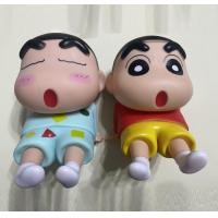 ราคา พร้อมส่ง ซื้อ 1 แถม 1 ที่วางมือถือสไตล์การ์ตูน ที่วางมือถือตุ๊กตา Lazy Shin chan ซื้อ 1 แถม 1 เครยอนชินจังใส่ชุดนอน Lazy Shin chan น่ารักสุดๆ ทนทาน จัดส่งจากไทย (22964990664)