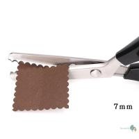 ราคา สินค้าพร้อมส่ง กรรไกรซิกแซก ฟันปลา ฟันโค้ง ฟันเลื่อย หยักแหลม สำหรับตัดผ้า ตัดริบบิ้น เหรียญโปรยทาน Pinking Shears (23347204879)