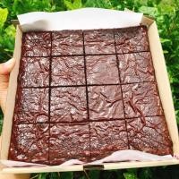 ราคา Brownie บราวนี่เนื้อหนึบขนาด2ปอนด์ ช็อคเข้มข้น ไม่มีหน้า หวานน้อย ยกถาด ฮาลาล (10372029148)