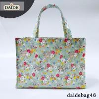 ราคา Daide กระเป๋าเคลือบPVC กว้าง 12 5 สูง 9 หนา 5 ทรงนอน ใส่กระดาษA4ได้พอดี มีฐานรองแข็ง กระเป๋าผ้าเคลือบ ถุงช้อปปิ้ง กระเป๋าถือ กระเป๋ากันน้ำ (22990120681)