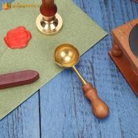 ราคา ช้อนละลายทองเหลืองโบราณด้ามไม้ขนาดใหญ่งานประดิษฐ์ขี้ผึ้งปิดผนึกเตาอบปิดผนึกขี้ผึ้งตกแต่งขนาด9X2 8ซม สำหรับงานทำมือขี้ผึ้งครั่งเป็นของขวัญ (22415846901)