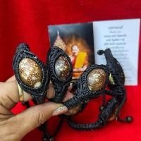 ราคา สร้อยข้อมือเบี้ยแก้ถักเชือกเทียนขนาด17 19 ซม ปรับไซร์ได้ของหลวงปู่ศิลา (22727115738)