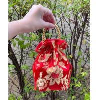 ราคา ถุงใส่ส้มผ้ากำมะหยี่ ทรงสัปปะรด ลายมงคลจีน ถุงผ้า ถุงใส่ส้มสีแดง ทรงกระเป๋าถือ สี่เหลี่ยม เชือกสีทอง สีมงคลจีนพร้อมลายมงคลจีน (17105772694)