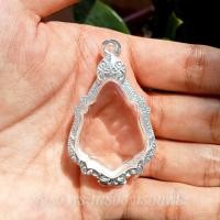 ราคา กรอบพระ กรอบพระเงินผสม ใส่เหรียญหลวงพ่อรุ่ง มีห่วงและยางรองแถมให้ (17227069075)