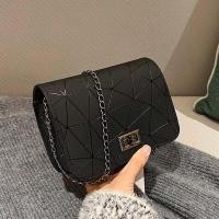 ราคา กระเป๋ากระเป๋าสะพายข้างแบบใหม่ปี2022กระเป๋าถือแฟชั่นสไตล์เกาหลีสำหรับผู้หญิงกระเป๋าสายโซ่กระเป๋าผู้หญิงยอดนิยมกระเป๋าทรงสี่เหลี่ยมใบเล็กสะพายไหล่ (21739836593)