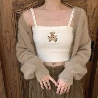 ราคา Cici 7825 เสื้อครอปสายเดี่ยวไหมพรมขนลูกนก ตกแต่งด้วยลายหมี (16059227127)