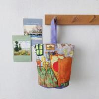 ราคา กระเป๋าผ้าใบเบาๆกระเป๋าทรงกระบอกสไตล์จีนภาพสีน้ำมันแวนโก๊ะกระเป๋าผ้าใบทรงจีบแบบถือกระเป๋าคุณแม่สไตล์เกาหลีสำหรับสาวๆปิ่นโต (21608718212)