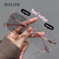 ราคา BOLOM แว่นตา แว่นตาสายตาสั้น แว่นกรองแสงสีฟ้า กันยูวี แว่นตาเปลี่ยนสี เทรนด์แฟชั่นทรงสี่เหลี่ยม (22802199399)