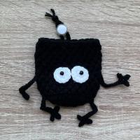 ราคา กระเป๋ารูปทรง มอนสเตอร์ Monster Pouch งานถักไหมพรม handmade (22846395042)