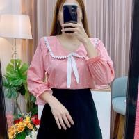 ราคา เสื้อคอบัวปกติดลูกไม้สายผูกโบว์สีขาวลายจุดสะดุดตา (23143968051)