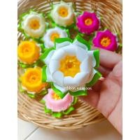 ราคา ดอกบัวหลวงราชินี เหรียญโปรยทาน ตัวเปล่าชุด10ดอก ริบบิ้นกากเพชร (22607486150)