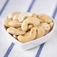 ราคา เม็ดมะม่วงหิมพานต์ ดิบ แพ็คสูญญากาศ เม็ดเต็ม บรรจุ 腰果เม็ดมะม่วงหิมพานต์ (5029672380)