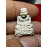 ราคา พระผงหลวงปู่ทวดลอยองค์ เนื้อขาว ไม่ทราบที่ (15607983610)