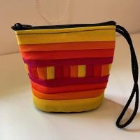 ราคา กระเป๋าชาวเขา กระเป๋าผ้าพื้นเมือง กระเป๋าพื้นเมือง ใช้ใส่ธนบัตร และเงินเหรียญ Coin Purse กระเป๋าตังค์ใส่เงินเหรียญ กระเป๋าต (16361450396)