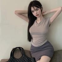 ราคา แฟชั่นฤดูร้อน สําหรับผู้หญิง เสื้อยืดคอวี เสื้อยืดรัดรูปนมโต งานเรียบสีพื้นๆ เสื้อยืดรัดรูป (16711293530)