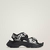 ราคา adidas Outdoor adidas by Stella McCartney Hika Outdoor Sandals Women White IF1797 (22435354215)