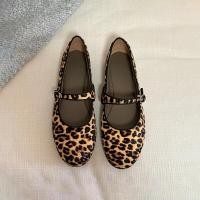 ราคา รองเท้าส้นแบน Mary Janes หนังไหปลาร้าสไตล์เกาหลีสำหรับผู้หญิง สไตล์วินเทจ ทรงหัวมน พื้นยาง กันลื่น แฟชั่นฤดูใบไม้ร่วง (22724444415)