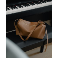 ราคา Bronn กระเป๋าสะพายไหล่ กระเป๋าสะพายข้าง หนังวัวแท้ สี Tan Brown และ Black เป็น Pre Order จัดส่งได้ภายใน 3 5 วัน ค่ะ (23743822801)