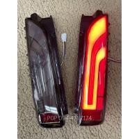 ราคา ไฟท้ายแต่ง รถตู้ โตโยต้าcommuter ลาย บาร์วาเลนติ V 2 ไฟเลี้ยววิ่ง ปี 2010 2018 commuterTOYOTA COMMUTER 2010 2018 (19398198823)