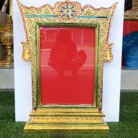 ราคา กรอบตราตั้ง กรอบใส่ตราตั้ง กรอบไม้ แกะสลัก Size A3 กรอบแนวตั้ง กรอบสัญญาบัตร กรอบแต่งตั้ง พัดยศ ประกาศนียบัตร วุฒิบัตร ใบเกียรติคุณ ใส่ A3 (15117463197)