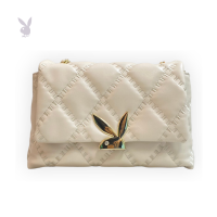 ราคา Playboy Cara Womens Crossbody Bag กระเป๋าสะพายข้างผู้หญิงลิขสิทธิ์แท้ รุ่น ST BS242PB107 BK ดีไซน์หนังบุนวมทั้งใบโลโก้ครึ่งหัว สีดำ (23440198237)