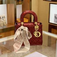 ราคา กระเป๋าเดินทางแบบถือได้ผิวหนังแท้สีแดงสำหรับเจ้าสาว กระเป๋าสะพายไหล่ทรงสี่เหลี่ยมแบน กระเป๋าสะพายไหล่แบบลำลอง กระเป๋าสะพายข้างแบบหนังวัวแท้สำหรับวัยรุ่น (23355341457)