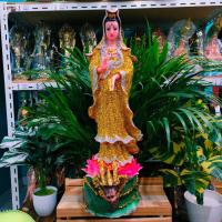 ราคา BHP03 พระโพธิสัตว์กวนอิม ปางยืนประทานทรัพย์ ประทับบัลลังก์มังกร เนื้อเรซิ่น สีกากเพชรสีทอง ขนาดกว้าง 7 นิ้ว สูง 20 นิ้ว ผ่านพิธีมาแล้ว (18949283325)