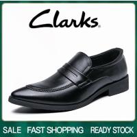 ราคา Clarks รองเท้าผู้ชาย รุ่น สีดำ รองเท้าหนังแท้ รองเท้าทางการ รองเท้าแบบสวม รองเท้าแต่งงาน รองเท้าหนังผู้ชาย (19683918456)