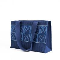 ราคา PLAYBOY รุ่น Stitchy Tote Bag กระเป๋าถือไหมพรม รหัส ST BS252PB133 ดีไซน์ทรงกระเป๋าถือไหมพรมใบใหญ่ ถักลายโลโก้ มี 2 สี (24599088997)