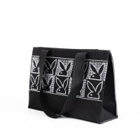 ราคา PLAYBOY รุ่น Stitchy Tote Bag กระเป๋าถือไหมพรม รหัส ST BS252PB133 ดีไซน์ทรงกระเป๋าถือไหมพรมใบใหญ่ ถักลายโลโก้ มี 2 สี (24599088996)