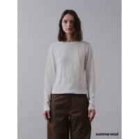 ราคา SUMMERWOOL Muf Top Off white Logo Embroidered Regular Fit Long Sleeve T Shirt เสื้อแขนยาวผ้ายืด ปักโลโก้ด้านหลัง สี Off white (24280598100)