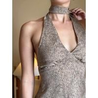 ราคา QaiQai Pattern V neck Halter Top เสื้อผูกคอ พันคอได้ ด้านหลังมียางยืด (24566370311)