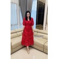 ราคา M 4XL The classic 3 สี สีเขียว สีเหลือง สีแดง เดรสลูกไม้กระดุมหน้า ใช้ผ้าลูกไม้ดอกไม้ใหญ่ ทอแน่นขึ้นลายหนาอย่างดี คอวีแขนตุ๊กตาเล็กน้อย (23843088230)