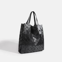 ราคา Bao BAO ISSEY MIYAKE Japan 2024 New Style April Limited 8 8 Grid Diamond Geometric Bag Portable Tote Bag ISSEY MIYAKE Female Bag (24118536488)