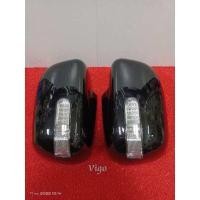 ราคา ฝาครอบกระจกมองข้างวีโก้Toyota vigo fortuner innovaปี2005 2011ไฟหรี่ฟ้า ไฟเลี้ยวสีส้ม1คู่ สี ดำ (23829051658)