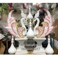 ราคา หงส์แกะสลักโฟมโรยกากเพชรขาวมุก แต้มชมพู ขนาด70cm ขายเป็นคู่ (10666933414)