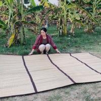 ราคา เสื่อกกแท้ ทอมือ เสื่อปูพื้น เสื่อกิจกรรม พับเก็บได้ มีสายหิ้ว หนา ทน สวย ส่งเร็ว (21467795946)